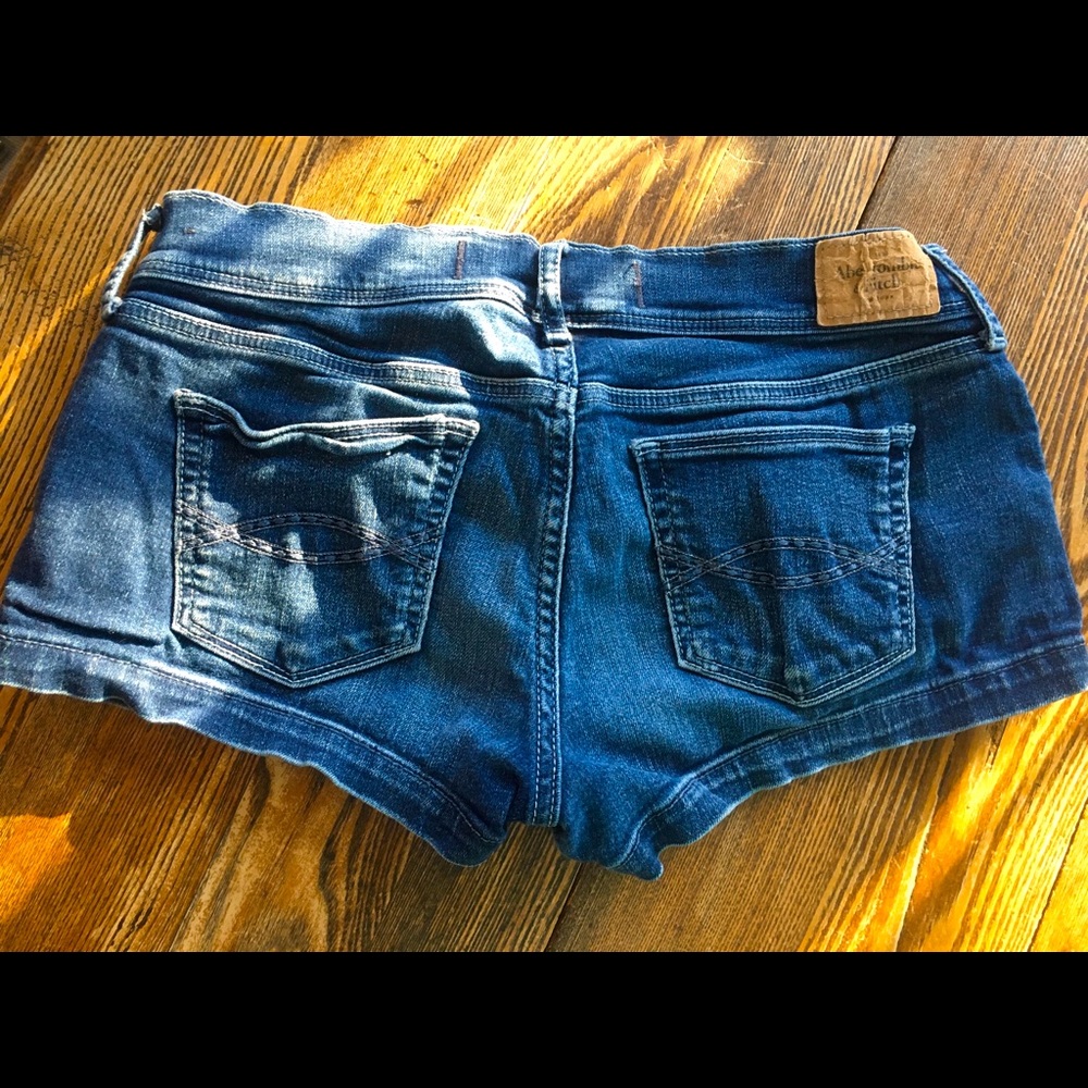 Abercrombie & Fitch short shorts size:27